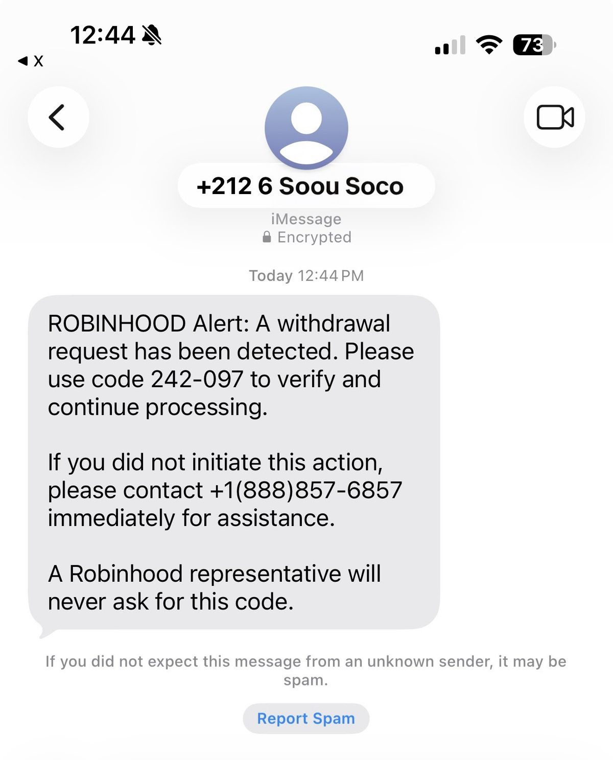iMessage from +212 6 Soou Soco showing a Robinhood withdrawal alert with code 242-097 and a Report Spam button